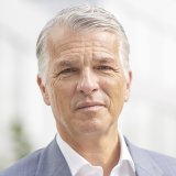 Depuis fin avril, Jacques de Vaucleroy assume l'intérim à la présidence de Swiss Re, suite au retour de l'ex-patron d'UBS, Sergio Ermott - ici à l'image - à la tête de la banque aux trois clés pour pouvoir se concentrer sur l'intégration de Cre...
